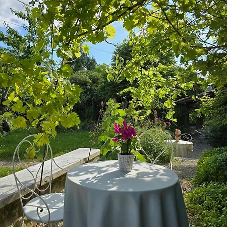 La Croix * Bouteilles-Saint-Sébastien